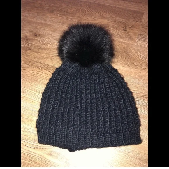 Kyi Kyi | Accessories | Kyi Kyi Fox Pom Pom Black Beanie Cap  display picture 1